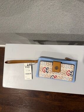 NWT Giani Bernini Logo Print Blue and Tan Wristlet Wallet